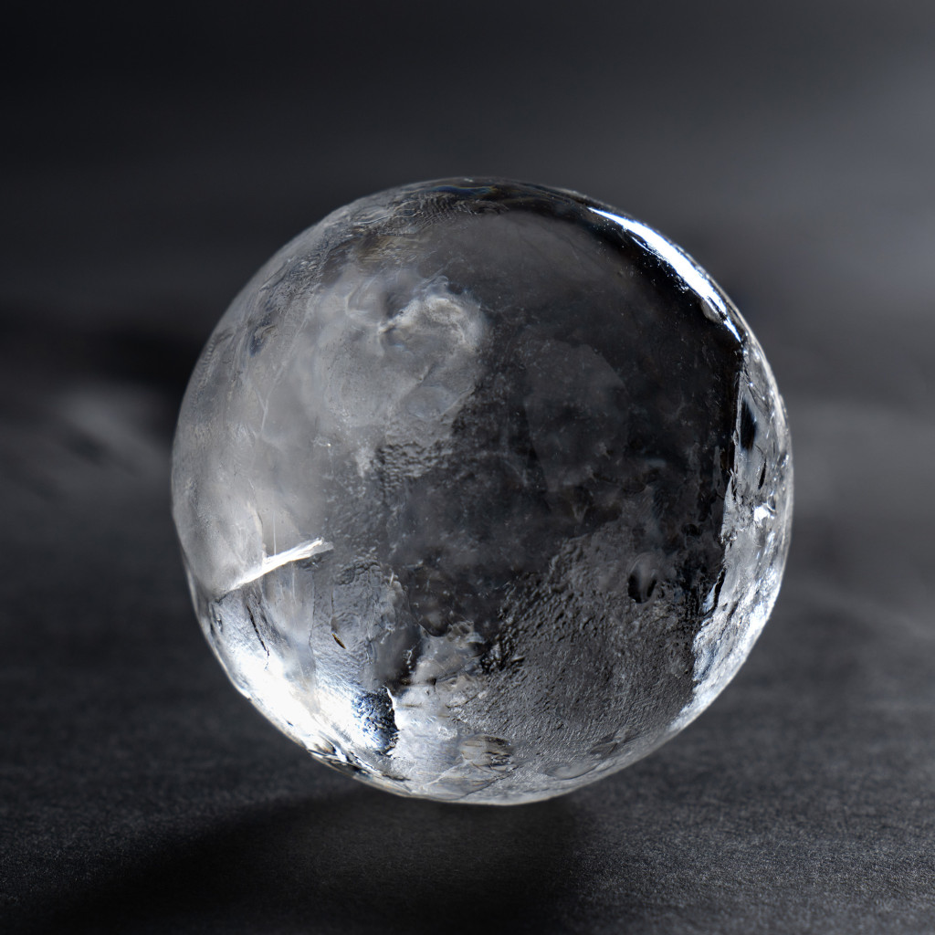 アイスボール | 日本氷業 株式会社